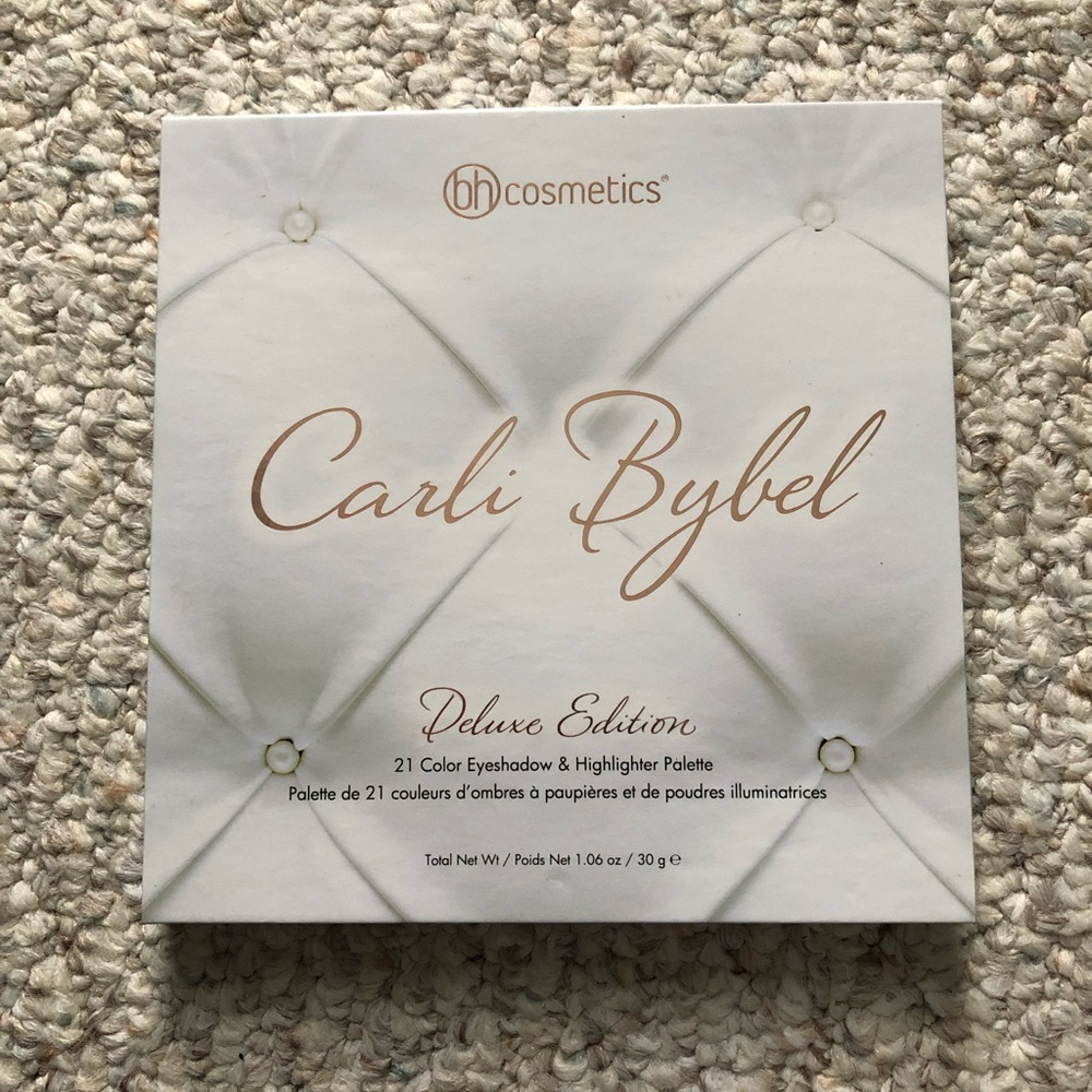 Bh cosmetics eyeshadow and highlighter palette